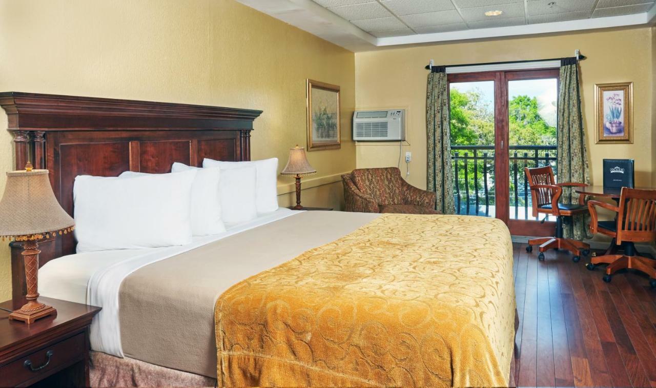Ocean Inn & Suites St. Simons Island Exterior photo
